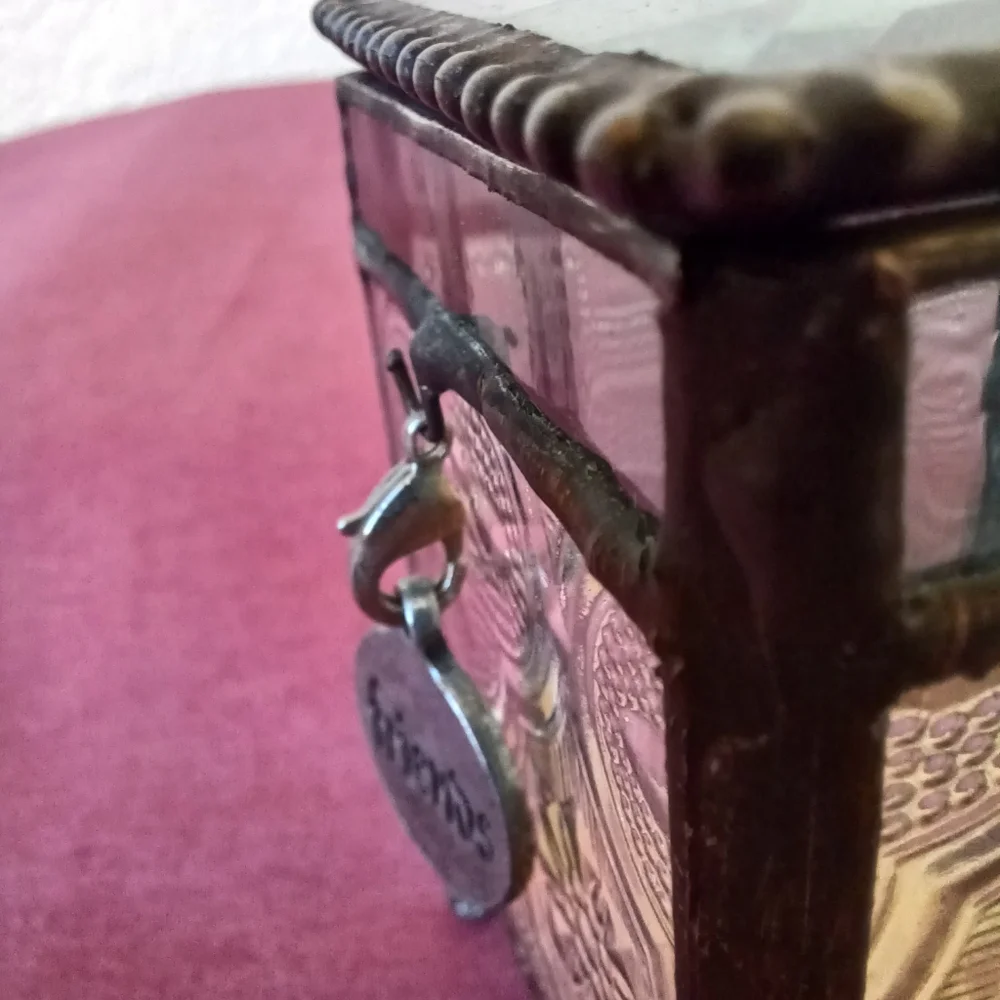 J Devlin Jewelry Keepsake Trinket Box Glass & Metal Friends Charm Vintage 2000